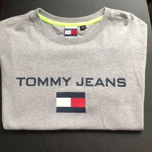 Small Tommy Hilfiger shirt